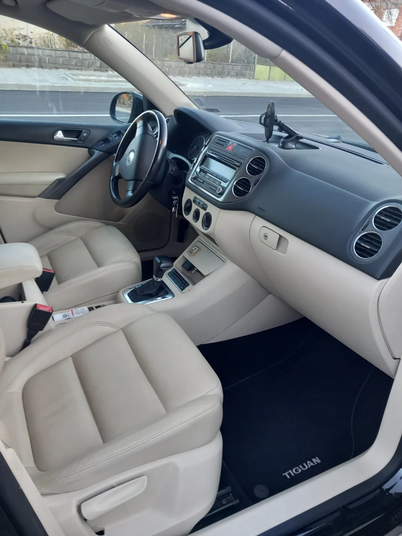 VW Tiguan, снимка 8 - Автомобили и джипове - 53224370