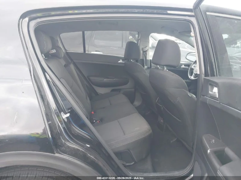 Kia Sportage 2.4l Lx, снимка 8 - Автомобили и джипове - 53237351