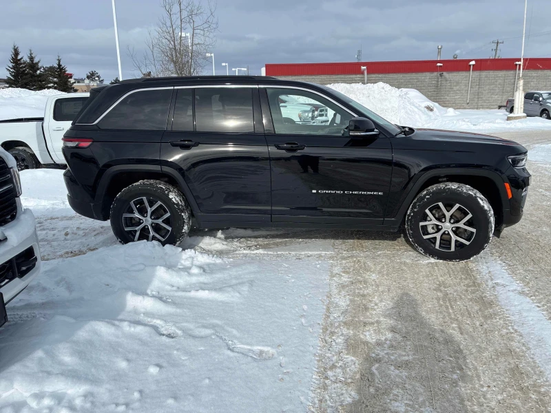 Jeep Grand cherokee Limited, снимка 2 - Автомобили и джипове - 53535740