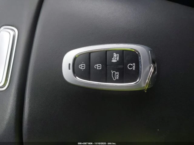 Hyundai Santa fe 4x4* Virtual* Ambient* Камера* Full Asisstance* HК, снимка 15 - Автомобили и джипове - 53025006