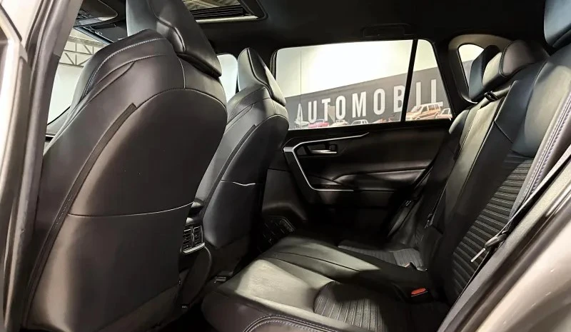 Toyota Rav4 XSE Hybrid AWD, снимка 10 - Автомобили и джипове - 55942507