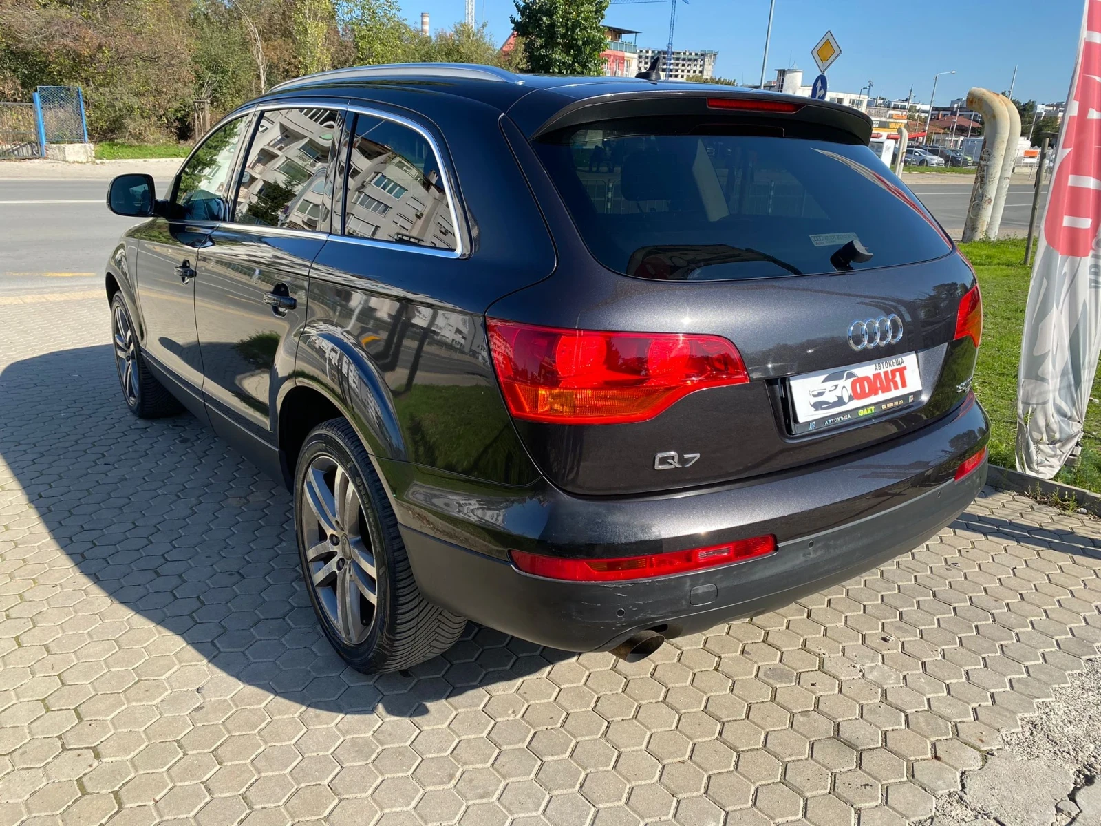 Audi Q7 3.0TDi/NAVI/РЕАЛНИ КМ ! ! !  - изображение 7