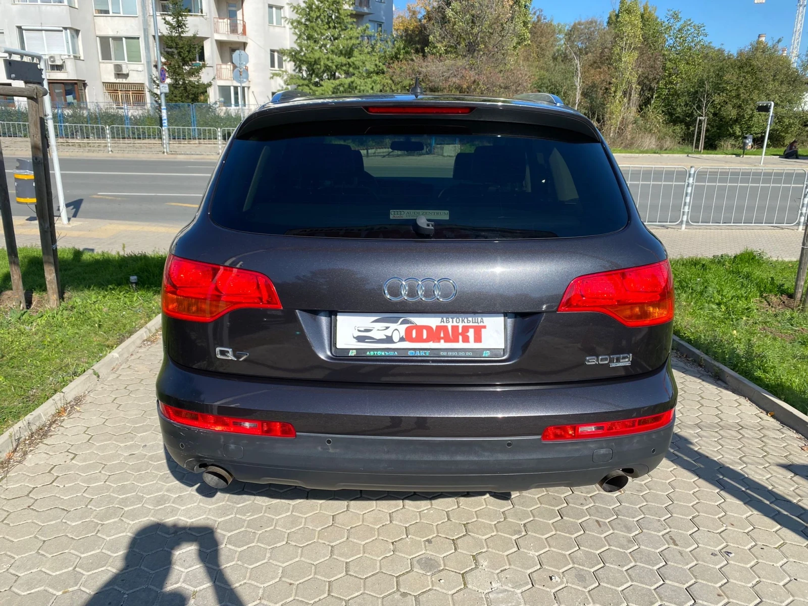 Audi Q7 3.0TDi/NAVI/РЕАЛНИ КМ ! ! !  - изображение 6