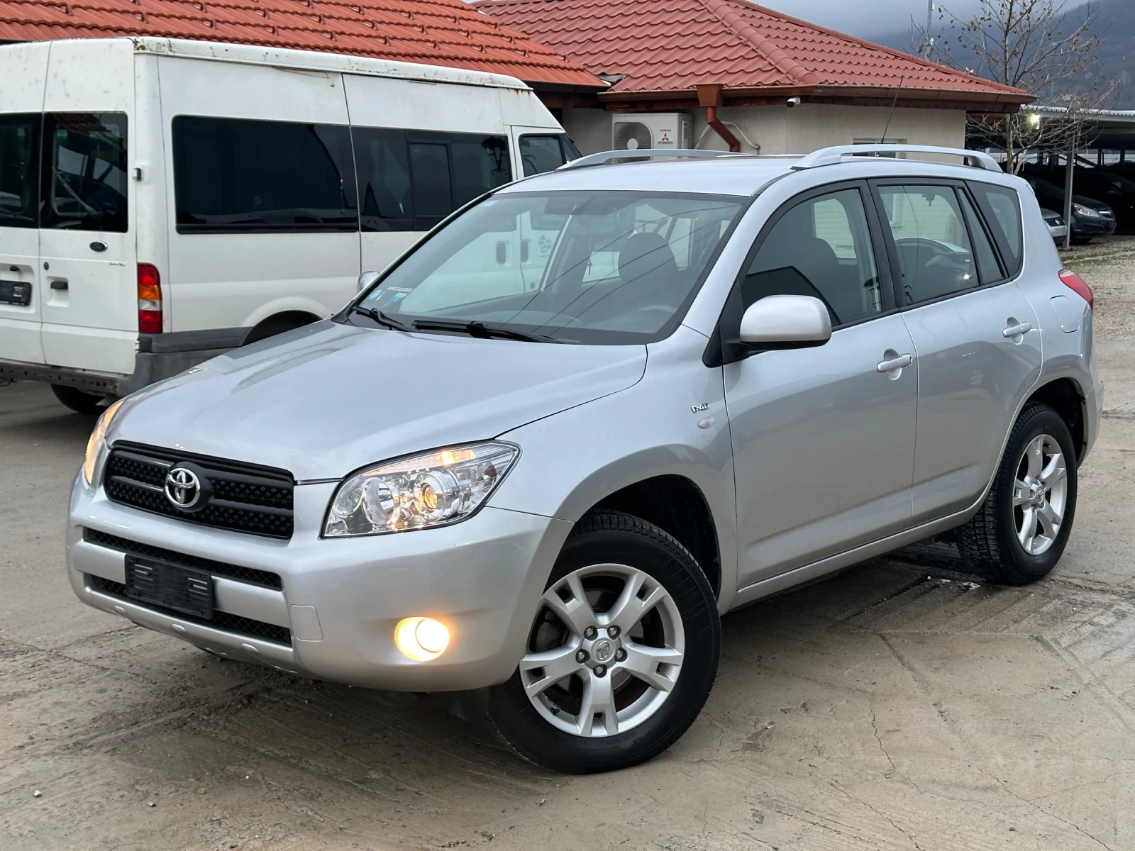 Toyota Rav4 2.2D4d - изображение 3