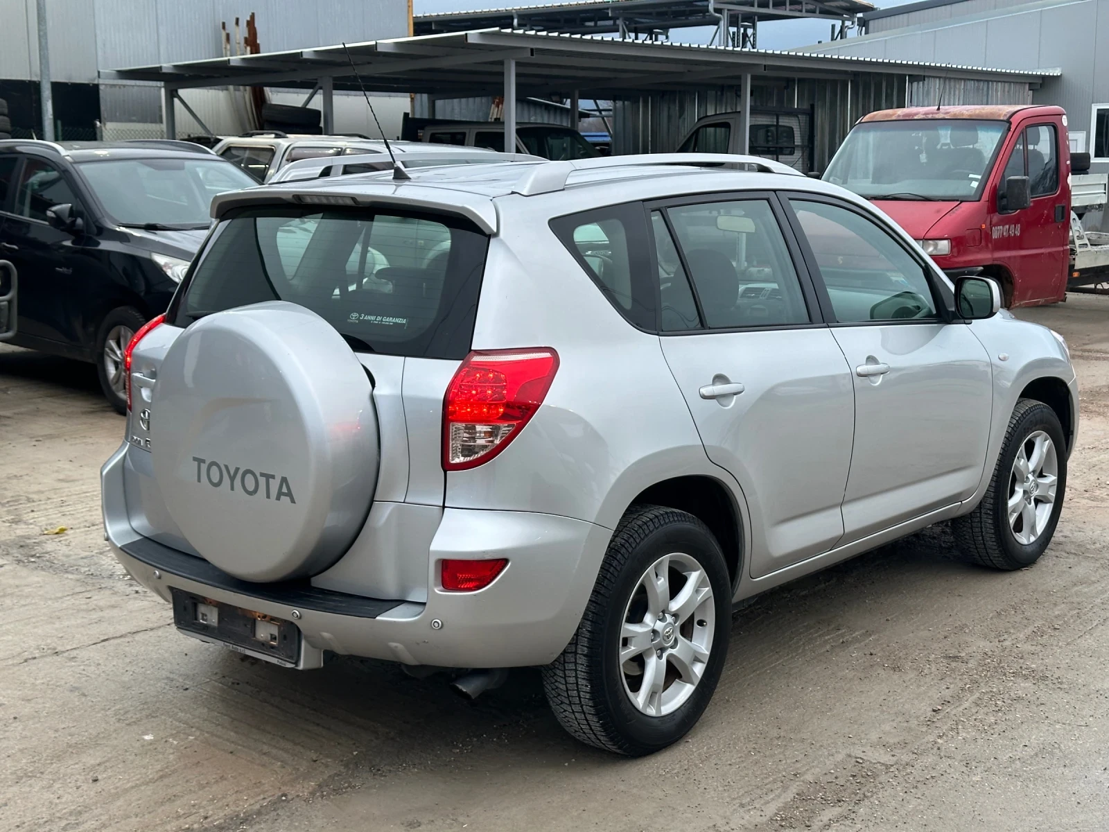 Toyota Rav4 2.2D4d - изображение 4