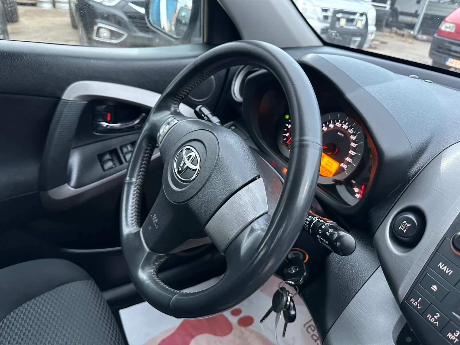 Toyota Rav4 2.2D4d - изображение 10