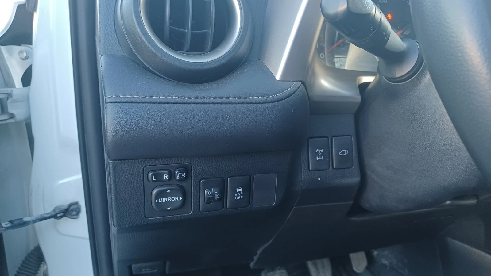 Toyota Rav4 Toyota Rav4 2.2 D4D-150к.с/4x4 - изображение 8