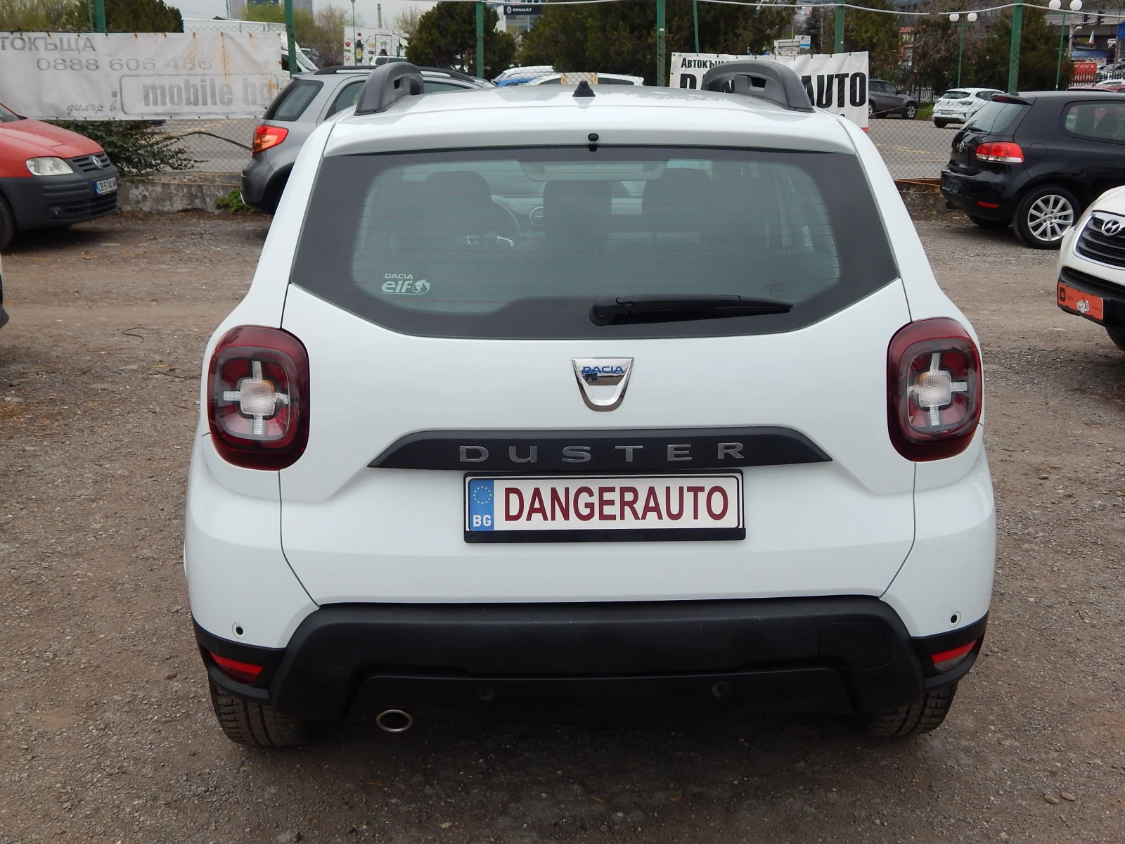 Dacia Duster 1.5DCI* ПЕРФЕКТНА*  - изображение 5
