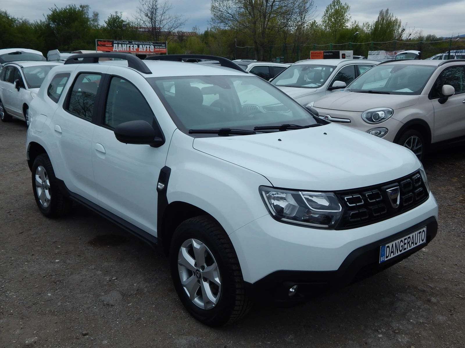 Dacia Duster 1.5DCI* ПЕРФЕКТНА*  - изображение 3