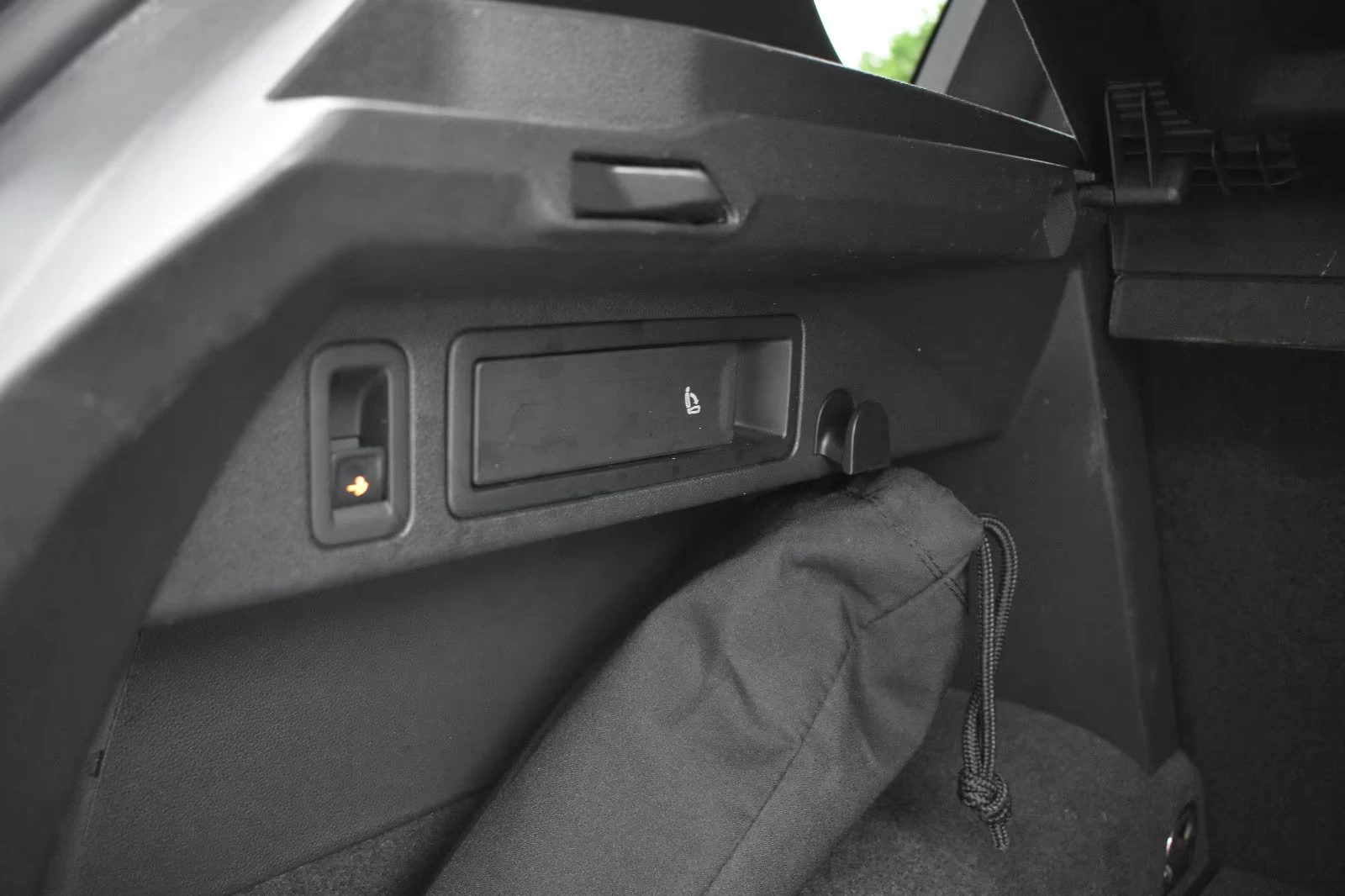 VW Tiguan 2.0TDI/R-LINE/150HP/DSG/ACC/AMBI/CPLAY/H&K/790f | Mobile.bg   15