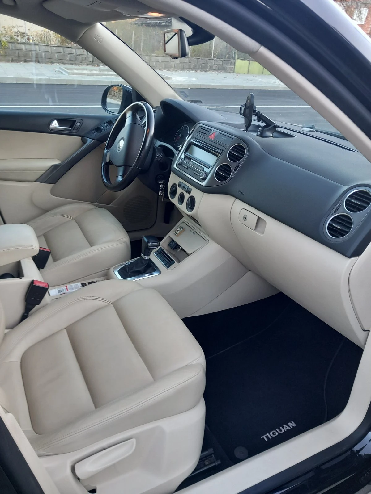 VW Tiguan  - изображение 8