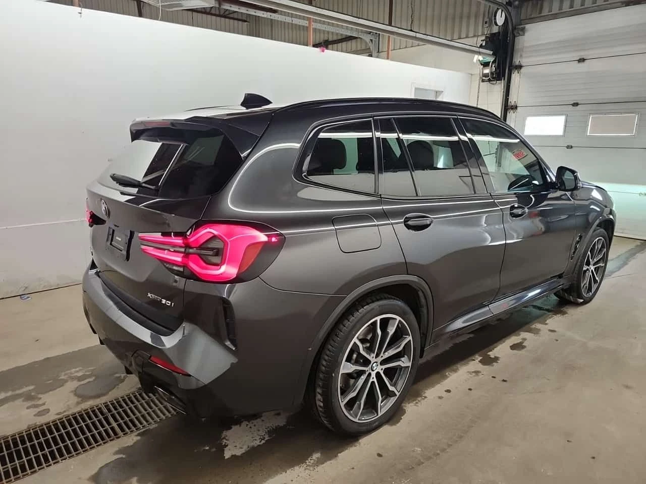 BMW X3 xDrive30i M Sport | PANO | AMBIENT | SHADOW LINE |, снимка 3 - Автомобили и джипове - 53759636