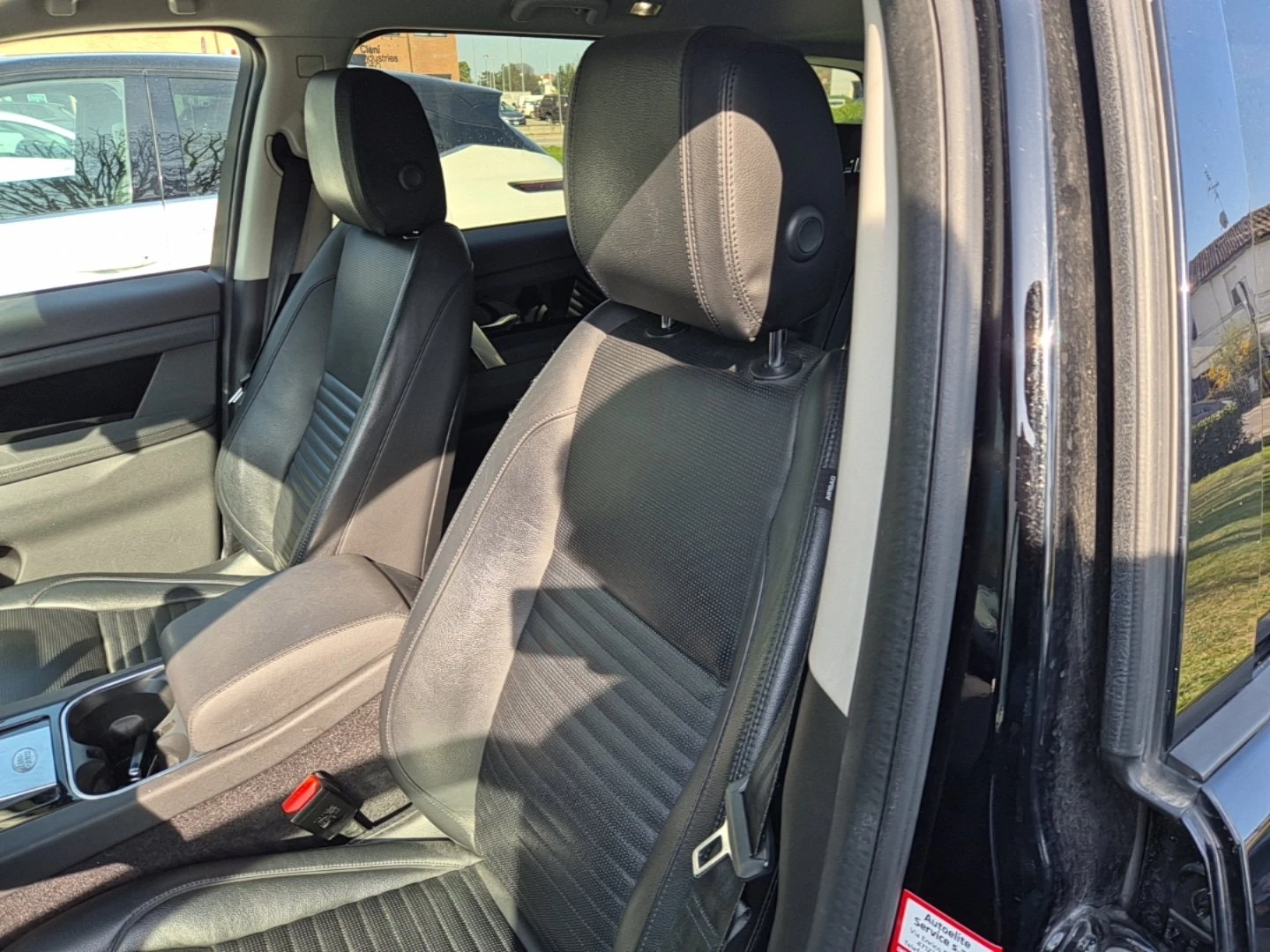 Land Rover Discovery Sport D200 S - AWD, снимка 10 - Автомобили и джипове - 53974504