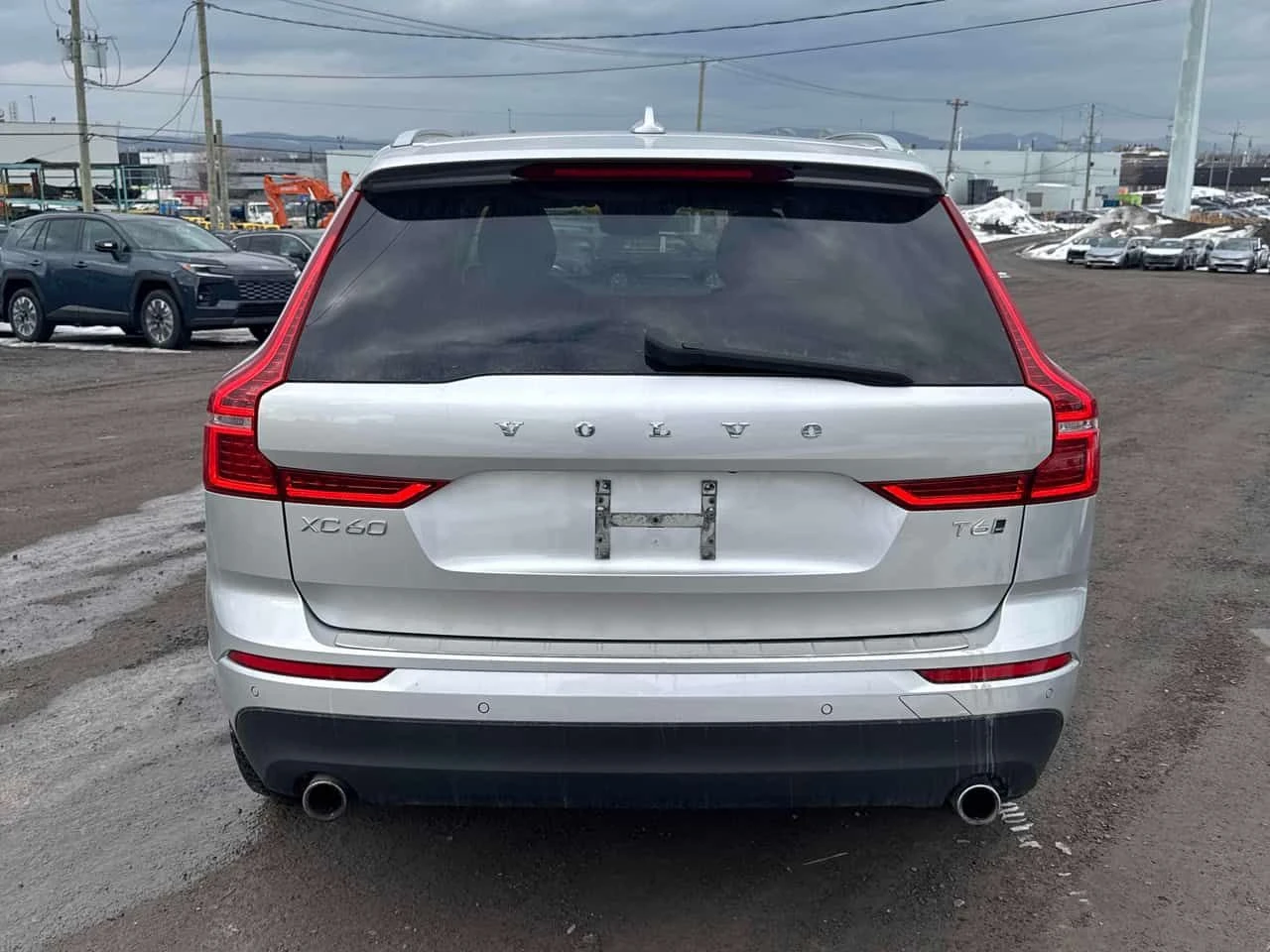 Volvo XC60 * Momentum * CARFAX * ЦЕНА ДО БГ, снимка 3 - Автомобили и джипове - 54043460