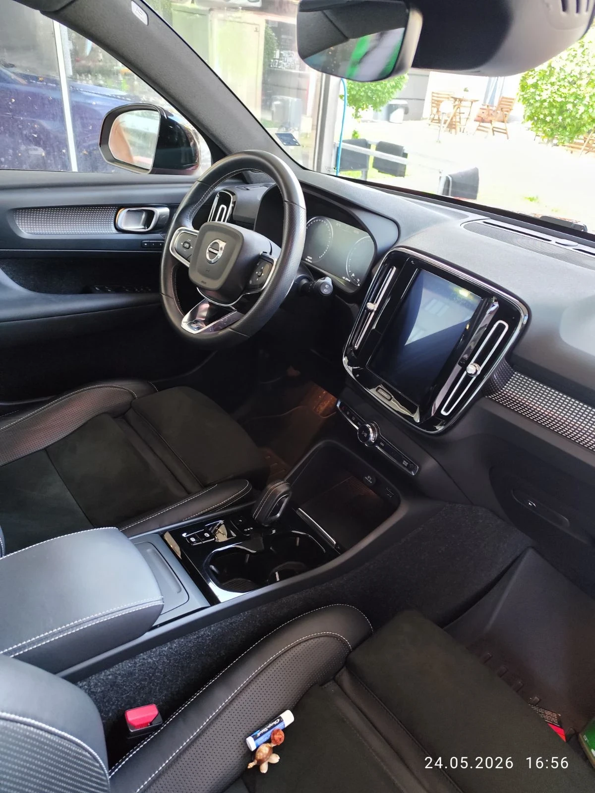 Volvo XC40 T5 R-Design, снимка 8 - Автомобили и джипове - 55468851