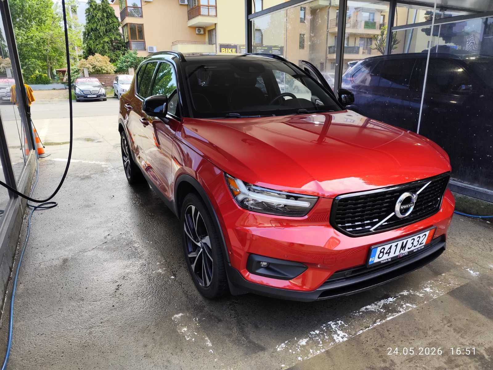 Volvo XC40 T5 R-Design, снимка 3 - Автомобили и джипове - 55468851