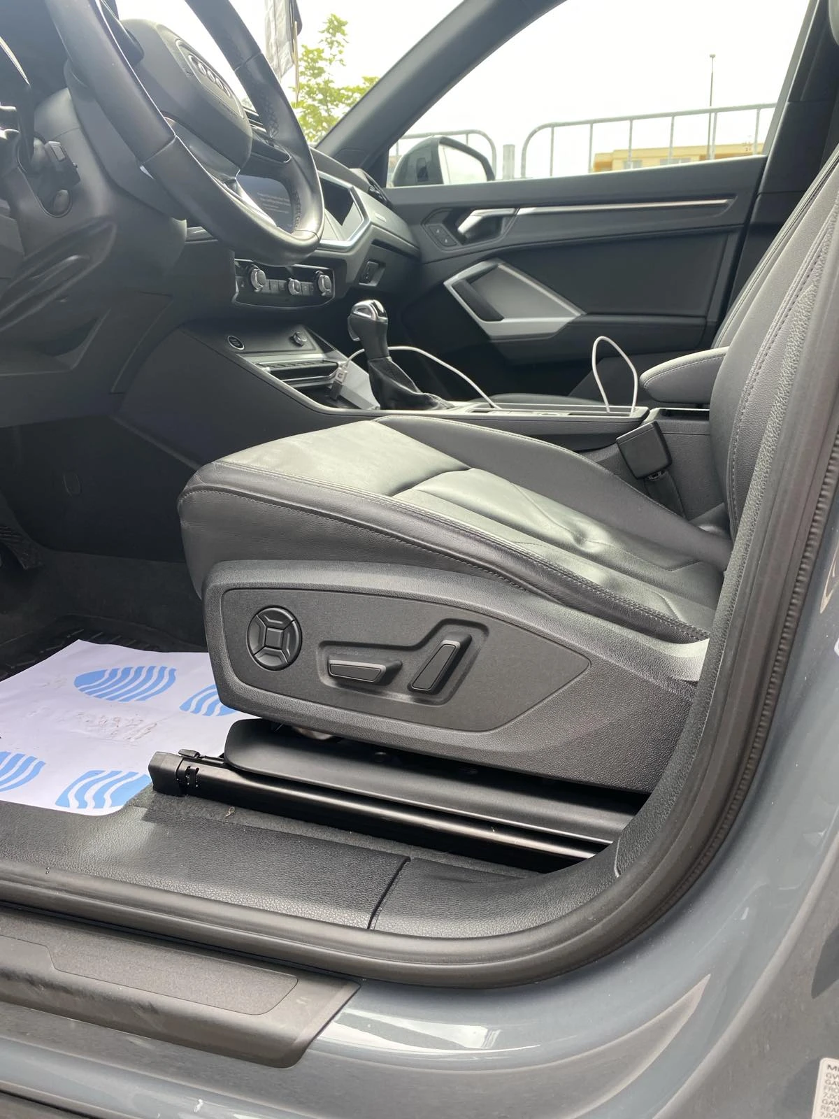 Audi Q3 40 TFSI Quattro Premium+ Black Optic, снимка 14 - Автомобили и джипове - 56200778