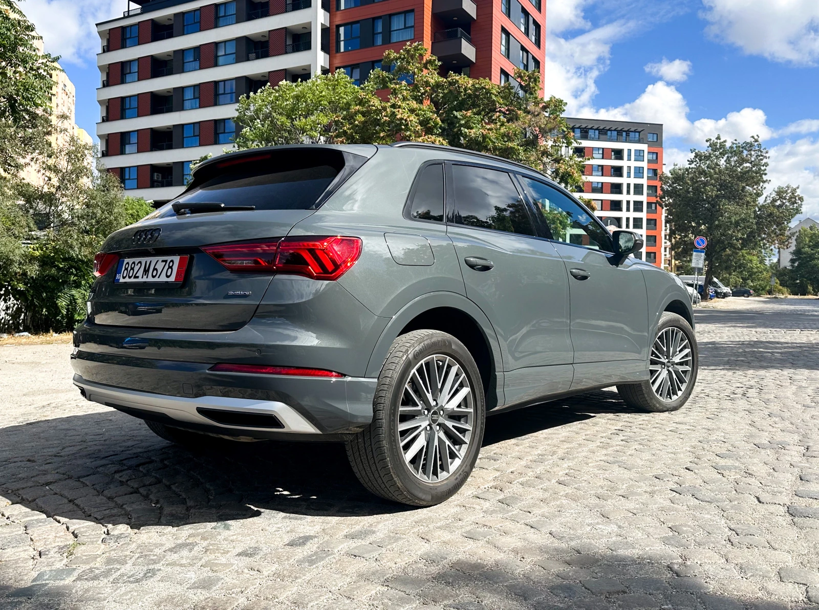 Audi Q3 40 TFSI Quattro Premium+ Black Optic, снимка 8 - Автомобили и джипове - 56200778