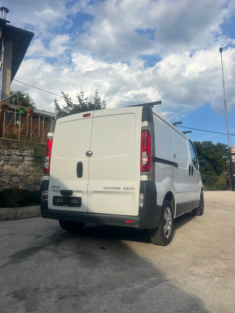 Opel Vivaro, снимка 5 - Бусове и автобуси - 47327254