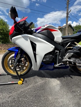 Обява за продажба на Honda Cbr 1000RR ABS ~14 199 лв. - изображение 4