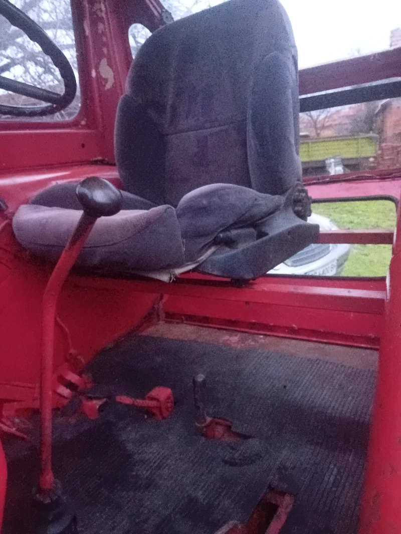 Трактор ЮМЗ Юмз, снимка 9 - Селскостопанска техника - 52596947