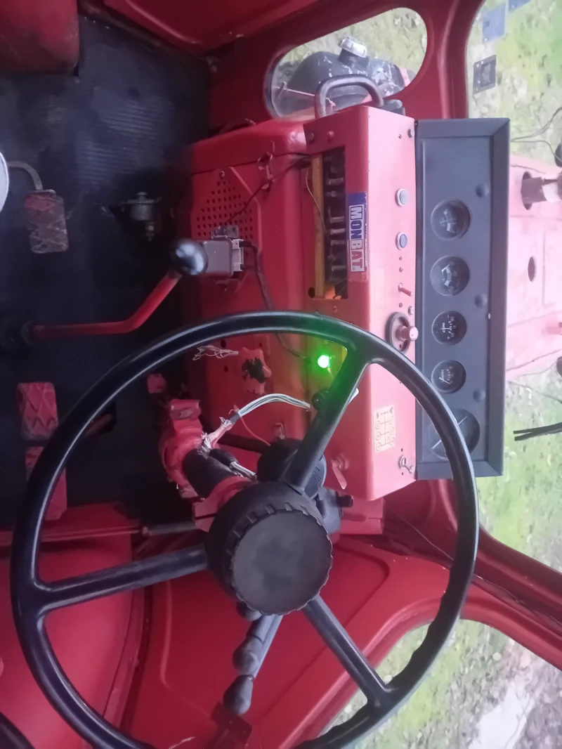 Трактор ЮМЗ Юмз, снимка 8 - Селскостопанска техника - 52596947