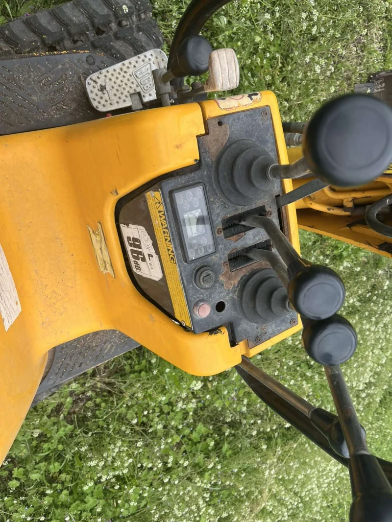 Багер JCB 8010, снимка 10 - Индустриална техника - 53236275