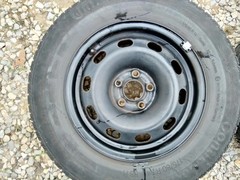 Гуми с джанти Continental 175/80R14, снимка 2 - Гуми и джанти - 28421057