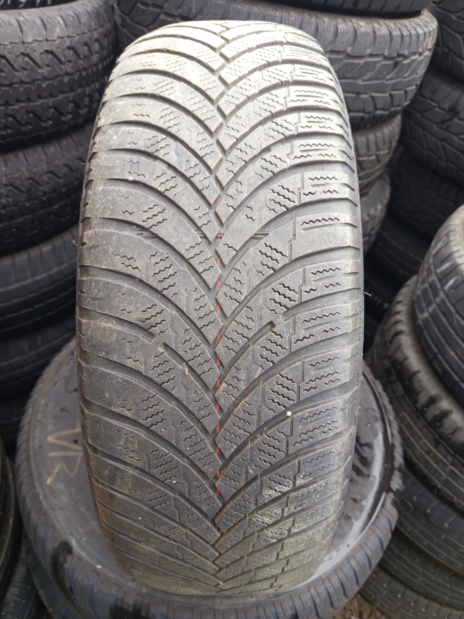 ���� 215/65R16 | Mobile.bg � ����������� 1