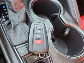 Toyota Camry * XSE* Aвтокредит* Пълна сервизна история* , снимка 12