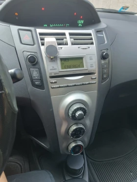 Toyota Yaris 1.3 VVT бензин, снимка 9