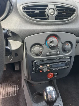 Обява за продажба на Renault Clio 3 врати ~2 400 лв. - изображение 4