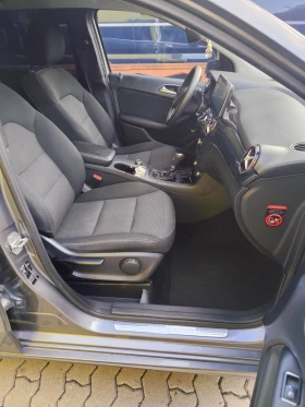 Mercedes-Benz B 180, снимка 12