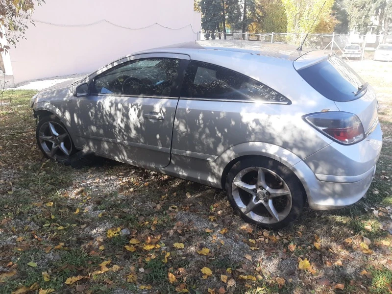 Opel Astra 1.7CDTI 6 скорости, снимка 4 - Автомобили и джипове - 38520140