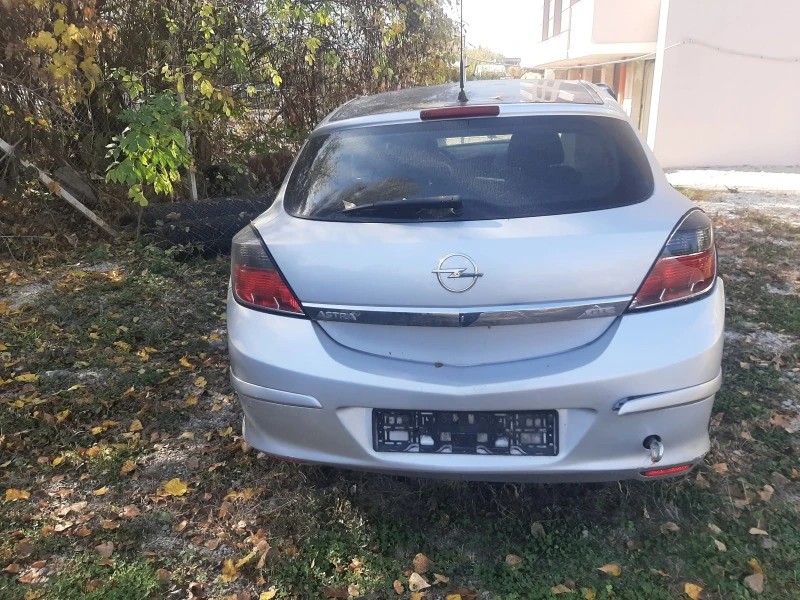 Opel Astra 1.7CDTI 6 скорости, снимка 5 - Автомобили и джипове - 38520140