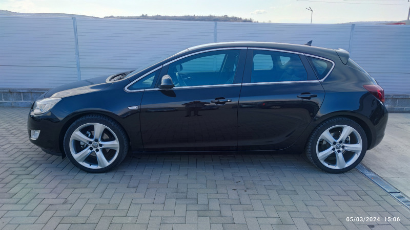 Opel Astra 1.7cdti evro5, снимка 2 - Автомобили и джипове - 46355001