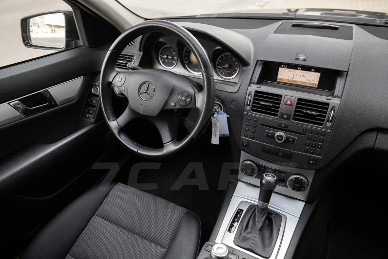 Mercedes-Benz C 180 Kompressor, снимка 11 - Автомобили и джипове - 47626680