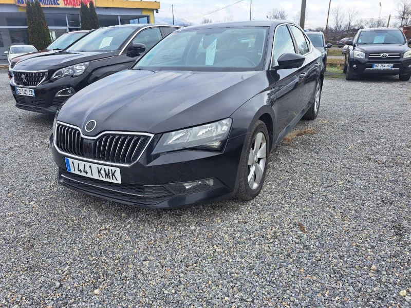 Skoda Superb 2.0, снимка 8 - Автомобили и джипове - 48210432