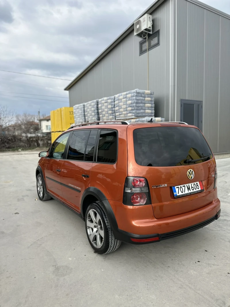 VW Touran CROSS 1.9TDI , снимка 5 - Автомобили и джипове - 49347283