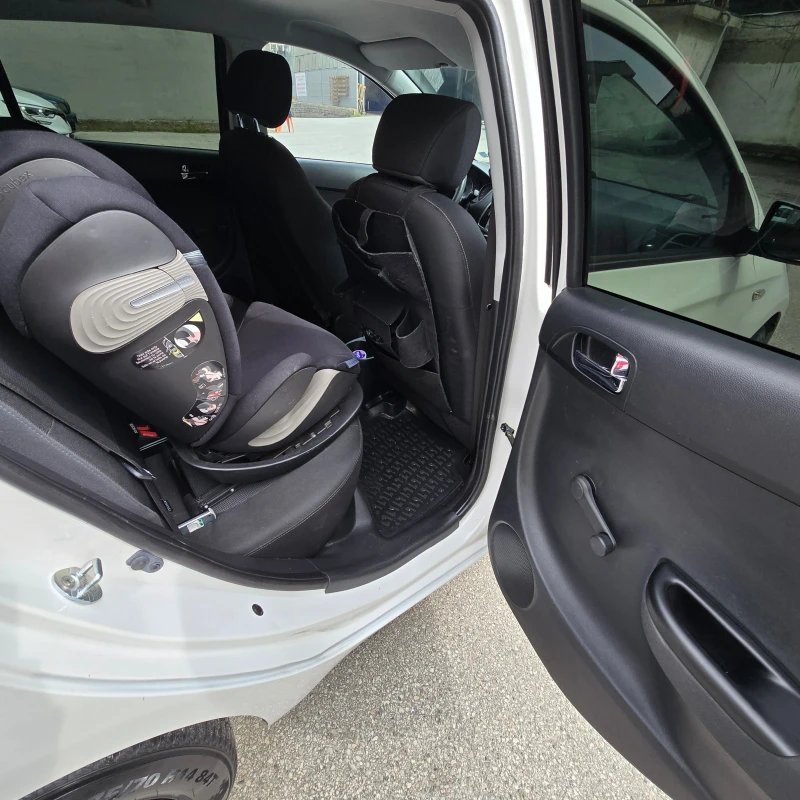 Hyundai I20 1.2 бензин, снимка 14 - Автомобили и джипове - 52346900