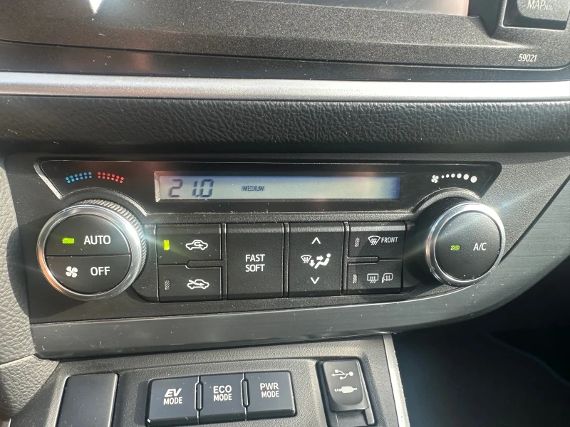 Toyota Auris 1.8HIBRID* REALNI KM* , снимка 16 - Автомобили и джипове - 51727771