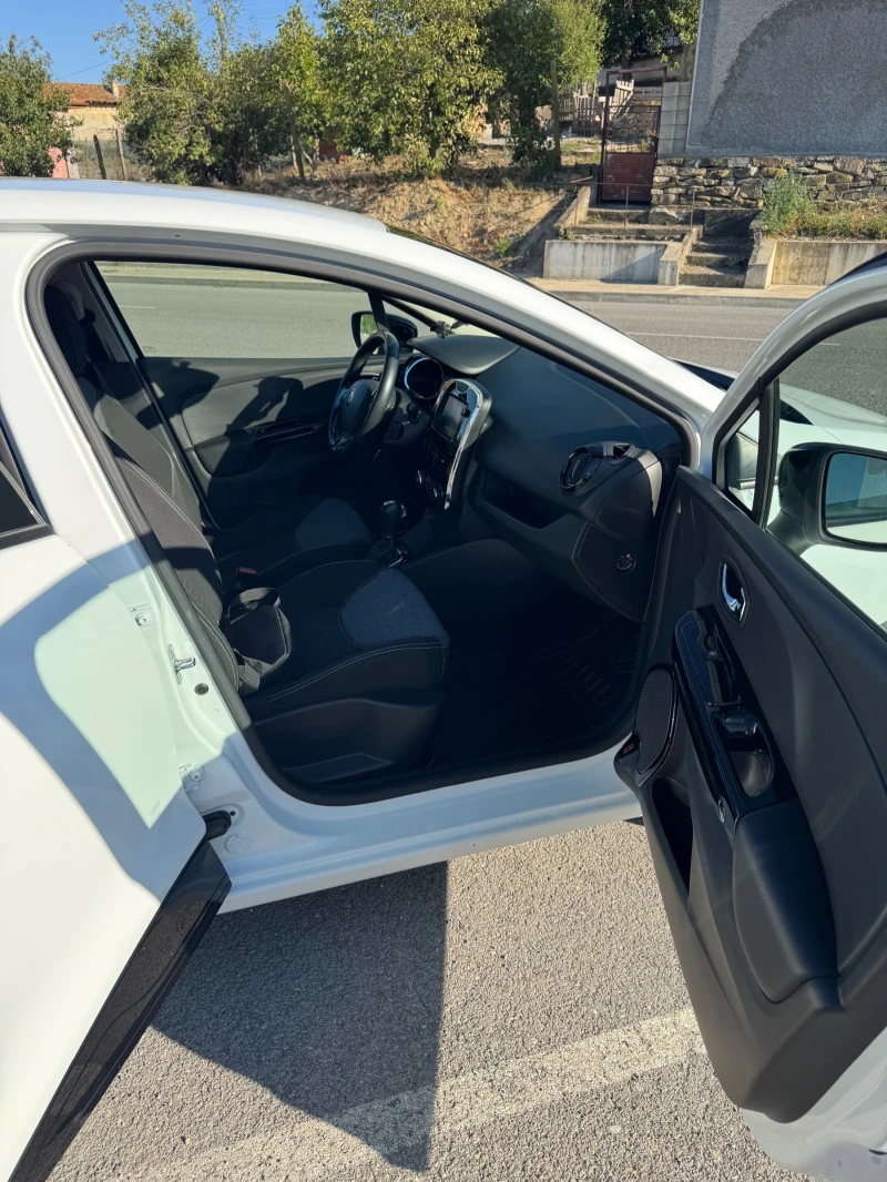 Renault Clio 1.2i avtomat swissedition, снимка 6 - Автомобили и джипове - 52083288