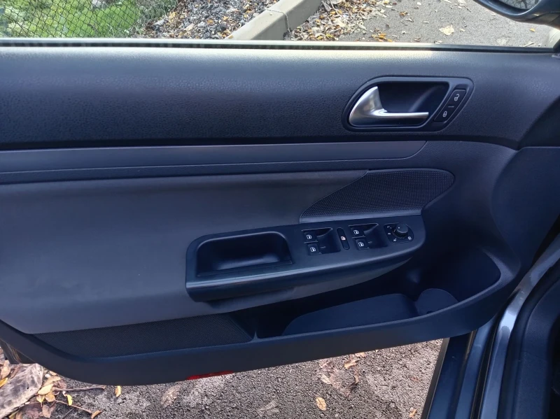 VW Golf Variant 1.9TDI 105КС ТОП!!! , снимка 15 - Автомобили и джипове - 52636164