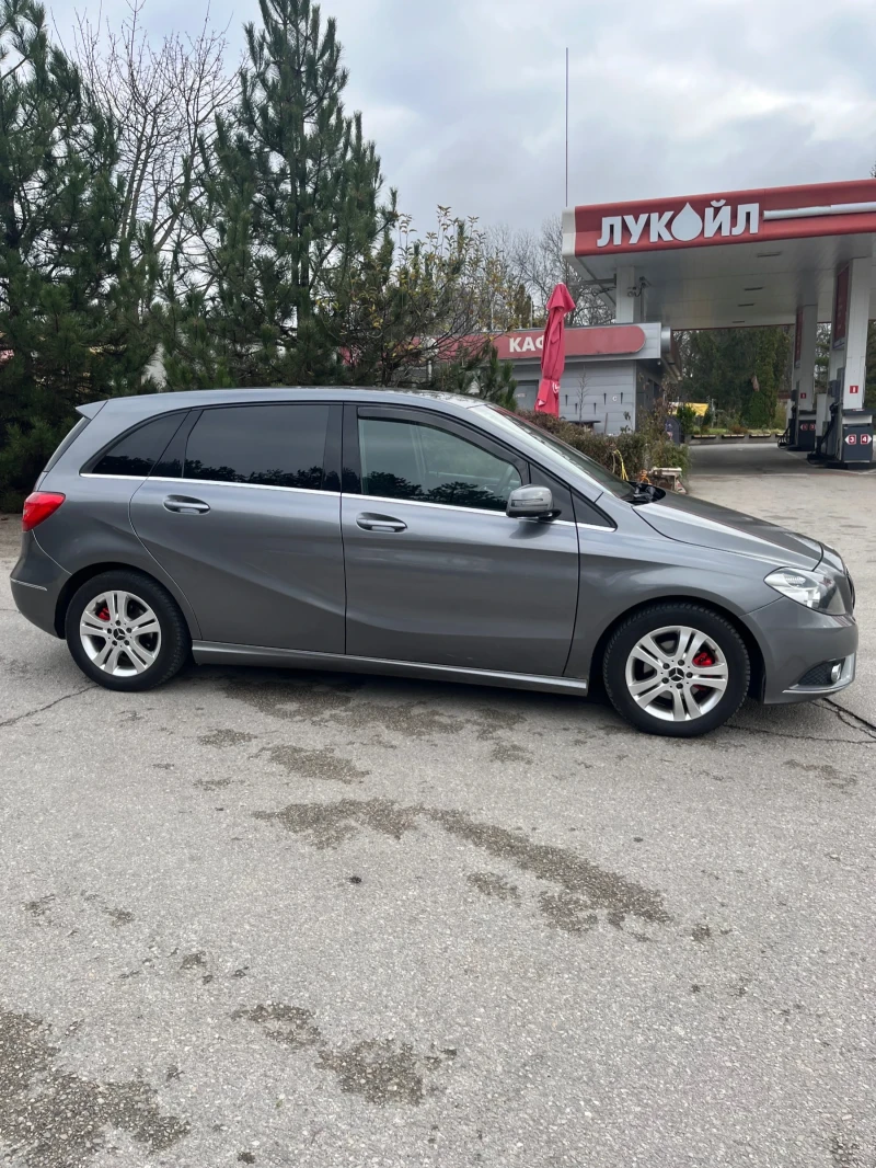Mercedes-Benz B 180, снимка 4 - Автомобили и джипове - 52795532
