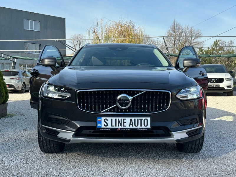 Volvo V90 Cross Country Polestar Engineered* 4WD* 360-Камера* Панорама* , снимка 3 - Автомобили и джипове - 52804102