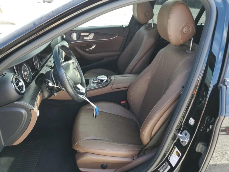 Mercedes-Benz 300 * CARFAX * ФИНАНСИРАНЕ , снимка 7 - Автомобили и джипове - 52852367