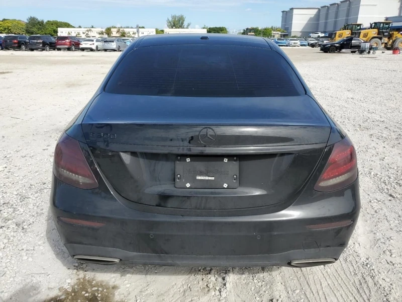 Mercedes-Benz 300 * CARFAX * ФИНАНСИРАНЕ , снимка 6 - Автомобили и джипове - 52852367