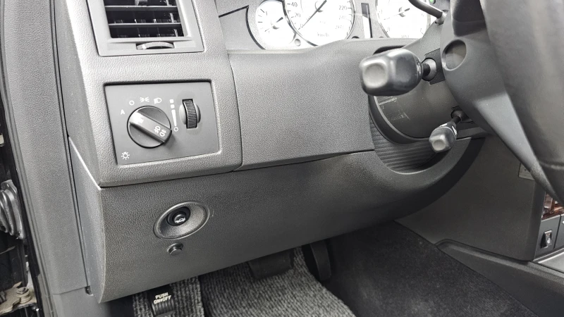 Chrysler 300c 3.5 autogeorge.com, снимка 14 - Автомобили и джипове - 53315100