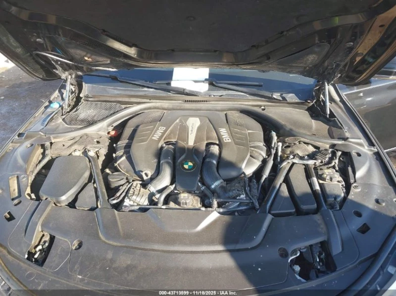 BMW 750 Distronik| Headup| Подгрев| Oбдух| 360| Pano, снимка 10 - Автомобили и джипове - 53376188