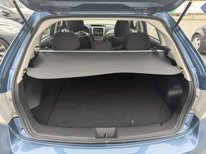 Subaru Impreza Автоматик, снимка 14 - Автомобили и джипове - 53477198